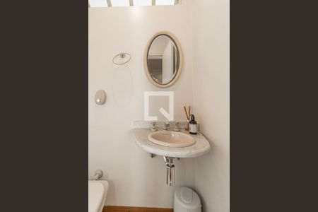 Lavabo de apartamento à venda com 4 quartos, 126m² em Moinhos de Vento, Porto Alegre