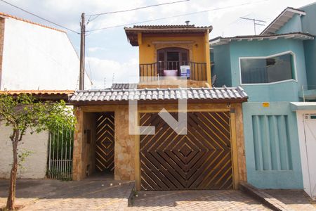 Casa à venda com 280m², 4 quartos e 6 vagasFachada