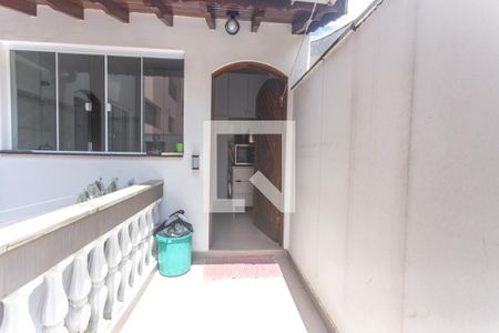 Casa à venda com 350m², 4 quartos e 6 vagas Casa à venda com 350m², 4 quartos e 6 vagasÁrea Externa