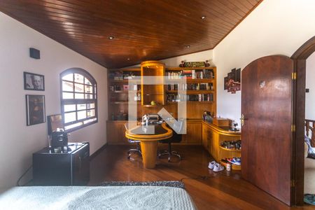 Casa à venda com 350m², 4 quartos e 6 vagas Casa à venda com 350m², 4 quartos e 6 vagasQuarto 3