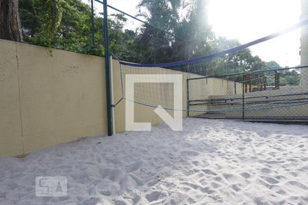 Apartamento à venda com 160m², 3 quartos e 2 vagas Apartamento à venda com 160m², 3 quartos e 2 vagasÁrea comum - Quadra Esportiva