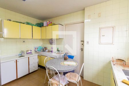 Apartamento à venda com 90m², 3 quartos e 2 vagas Apartamento à venda com 90m², 3 quartos e 2 vagasCozinha