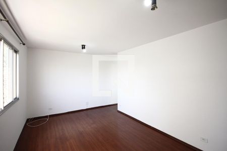 Sala de apartamento para alugar com 3 quartos, 80m² em Vl Firmiano Pinto, São Paulo