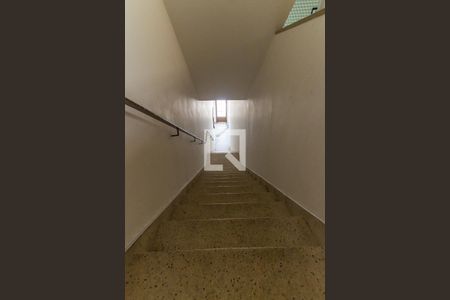 Apartamento à venda com 90m², 4 quartos e sem vagaEscadas