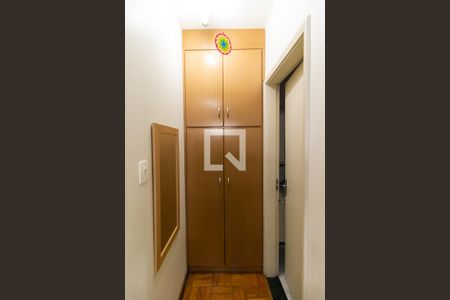 Corredor de apartamento à venda com 1 quarto, 42m² em Pinheiros, São Paulo