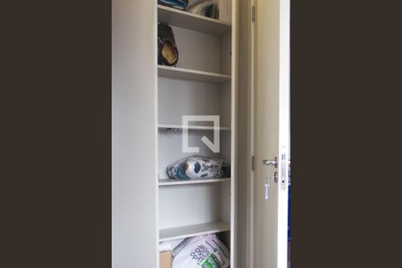 Apartamento à venda com 70m², 3 quartos e 2 vagas Apartamento à venda com 70m², 3 quartos e 2 vagasQuarto 3 - Armários