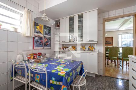 Apartamento para alugar com 210m², 3 quartos e 1 vagaCozinha