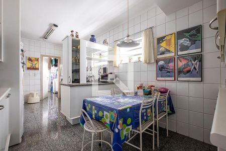 Apartamento para alugar com 210m², 3 quartos e 1 vagaCozinha