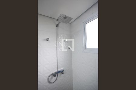 Apartamento à venda com 120m², 2 quartos e 2 vagasChuveiro do banheiro da suíte 1 