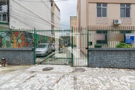 Apartamento para alugar com 50m², 3 quartos e 1 vagaFachada do Condomínio