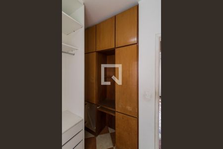 Apartamento para alugar com 50m², 3 quartos e 1 vagaCloset