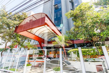 Apartamento à venda com 38m², 1 quarto e sem vaga Apartamento à venda com 38m², 1 quarto e sem vagaFachada