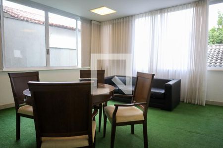 Casa à venda com 320m², 4 quartos e 4 vagasSala de Jogos