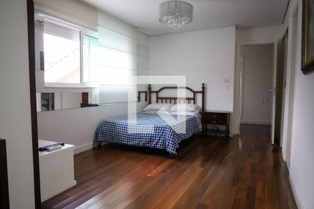 Casa à venda com 320m², 4 quartos e 4 vagasSuíte 3