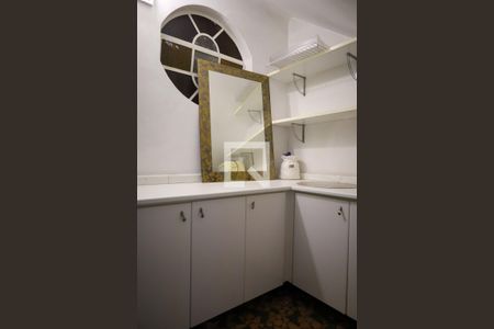 Casa à venda com 320m², 4 quartos e 4 vagasÁrea de Serviço