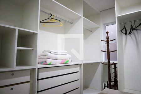 Casa à venda com 320m², 4 quartos e 4 vagasCloset da suíte 1