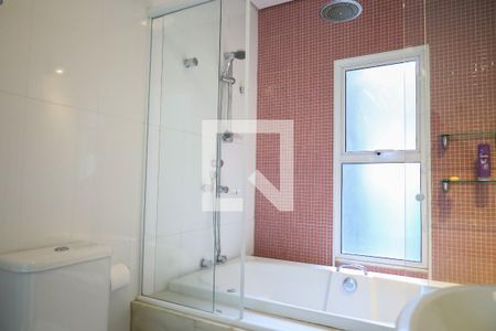 Casa à venda com 320m², 4 quartos e 4 vagasBanheiro da Suíte 4