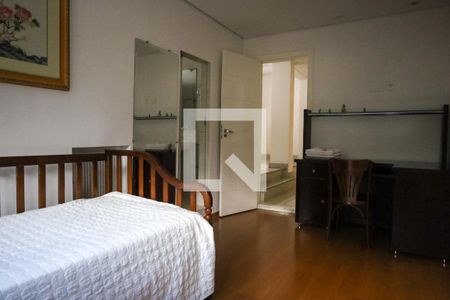 Casa à venda com 320m², 4 quartos e 4 vagasSuíte 2