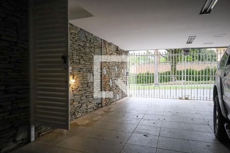 Casa à venda com 320m², 4 quartos e 4 vagasGaragem