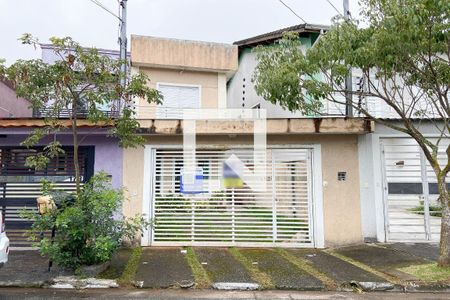 Casa à venda com 117m², 2 quartos e 2 vagasFachada 