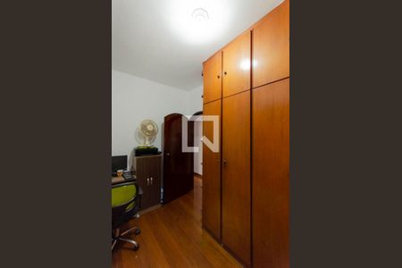 Casa à venda com 157m², 4 quartos e 2 vagas Casa à venda com 157m², 4 quartos e 2 vagasQuarto 3