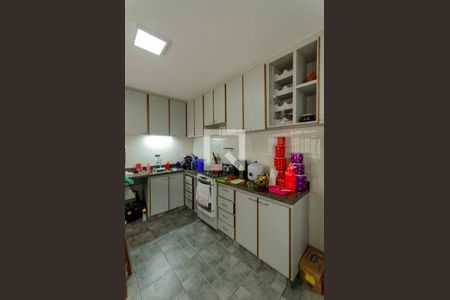 Casa à venda com 157m², 4 quartos e 2 vagas Casa à venda com 157m², 4 quartos e 2 vagasCozinha