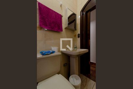 Casa à venda com 157m², 4 quartos e 2 vagas Casa à venda com 157m², 4 quartos e 2 vagasBanheiro 2