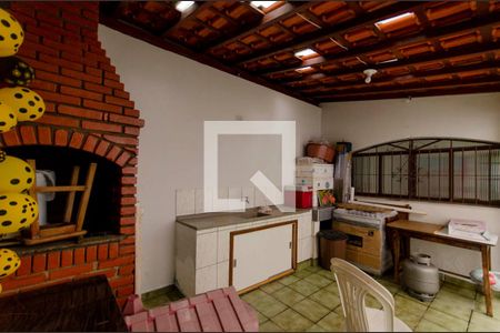 Casa à venda com 157m², 4 quartos e 2 vagas Casa à venda com 157m², 4 quartos e 2 vagasChurrasqueira