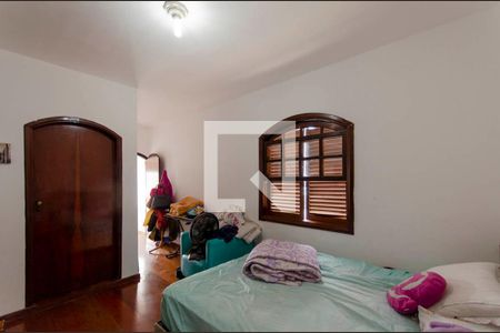 Casa à venda com 157m², 4 quartos e 2 vagas Casa à venda com 157m², 4 quartos e 2 vagasSuíte