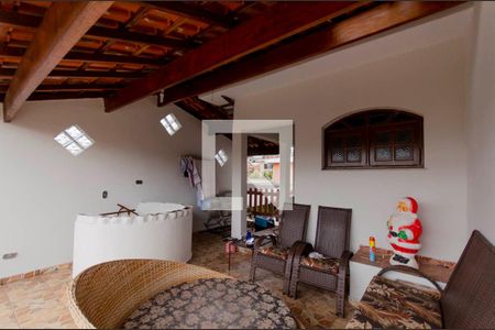 Casa à venda com 157m², 4 quartos e 2 vagas Casa à venda com 157m², 4 quartos e 2 vagasVaranda Suíte