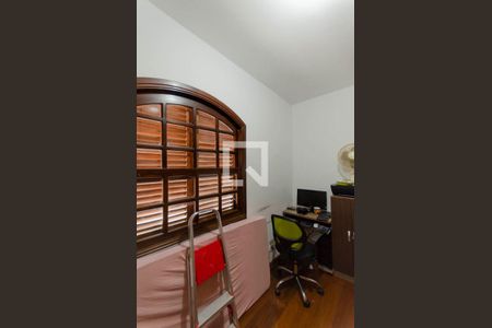 Casa à venda com 157m², 4 quartos e 2 vagas Casa à venda com 157m², 4 quartos e 2 vagasQuarto 3