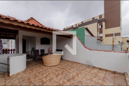 Casa à venda com 157m², 4 quartos e 2 vagas Casa à venda com 157m², 4 quartos e 2 vagasVaranda Suíte