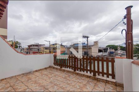 Casa à venda com 157m², 4 quartos e 2 vagas Casa à venda com 157m², 4 quartos e 2 vagasVaranda Suíte