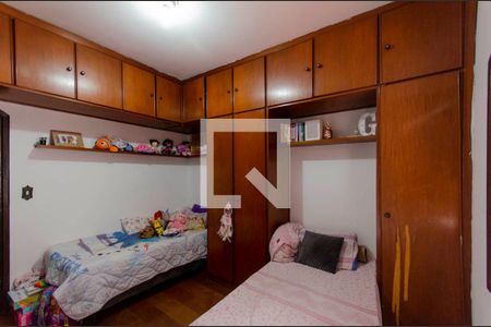 Casa à venda com 157m², 4 quartos e 2 vagas Casa à venda com 157m², 4 quartos e 2 vagasQuarto 2