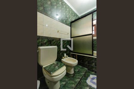 Casa à venda com 157m², 4 quartos e 2 vagas Casa à venda com 157m², 4 quartos e 2 vagasBanheiro Suíte