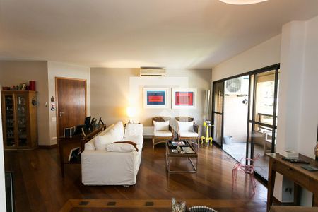 sala de apartamento à venda com 3 quartos, 130m² em Real Parque, São Paulo