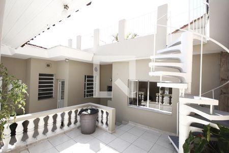 Casa à venda com 300m², 3 quartos e 2 vagasQuintal