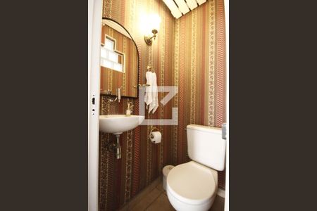 Casa à venda com 300m², 3 quartos e 2 vagasLavabo