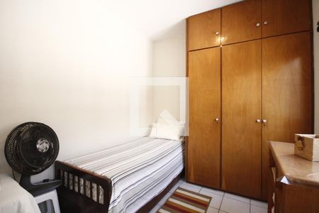 Casa à venda com 300m², 3 quartos e 2 vagasQuarto de Serviço