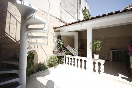 Casa à venda com 300m², 3 quartos e 2 vagasQuintal