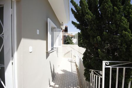 Casa à venda com 300m², 3 quartos e 2 vagasAcesso