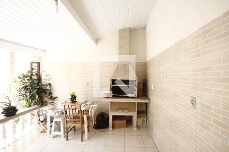 Casa à venda com 300m², 3 quartos e 2 vagasChurrasqueira