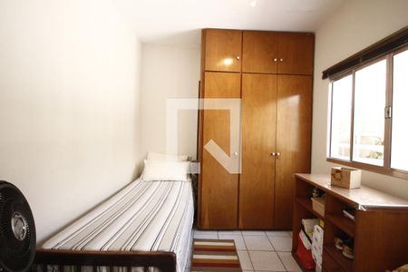 Casa à venda com 300m², 3 quartos e 2 vagasQuarto de Serviço