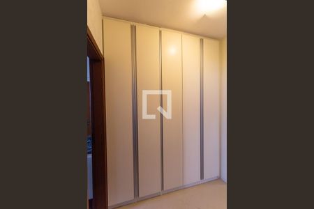 Rouparia de apartamento para alugar com 4 quartos, 200m² em São Pedro, Belo Horizonte