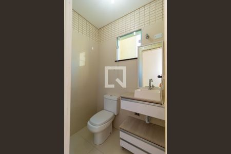 Casa à venda com 320m², 3 quartos e 5 vagasBanheiro - Social 2