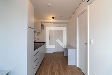Sala/Cozinha de apartamento à venda com 1 quarto, 28m² em Vila Pompéia, São Paulo
