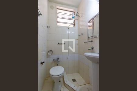 Banheiro de kitnet/studio para alugar com 1 quarto, 31m² em Catete, Rio de Janeiro