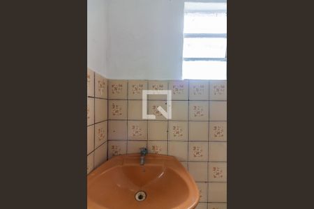 Banheiro de casa para alugar com 1 quarto, 115m² em Conceição, Osasco