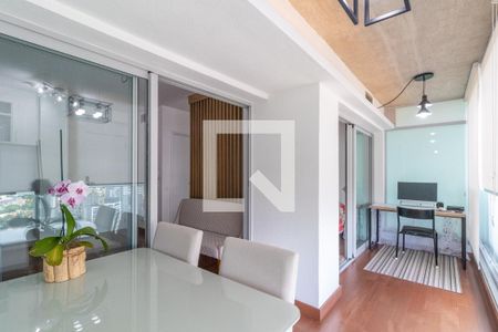 Apartamento à venda com 37m², 1 quarto e sem vaga Apartamento à venda com 37m², 1 quarto e sem vagaVaranda