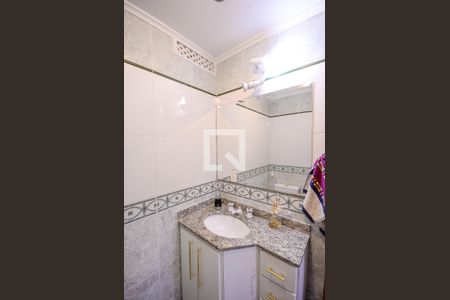 Apartamento à venda com 95m², 3 quartos e 3 vagas Apartamento à venda com 95m², 3 quartos e 3 vagasBanheiro Social